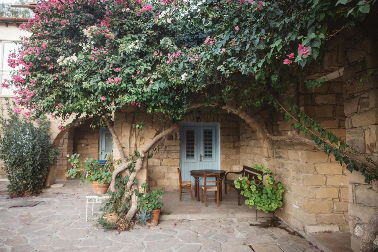 Cyprus Villages Hotel & Restaurant - Central Location - Bed & Breakfast - With Access To Pool And Stunning Views Tokhni Buitenkant foto