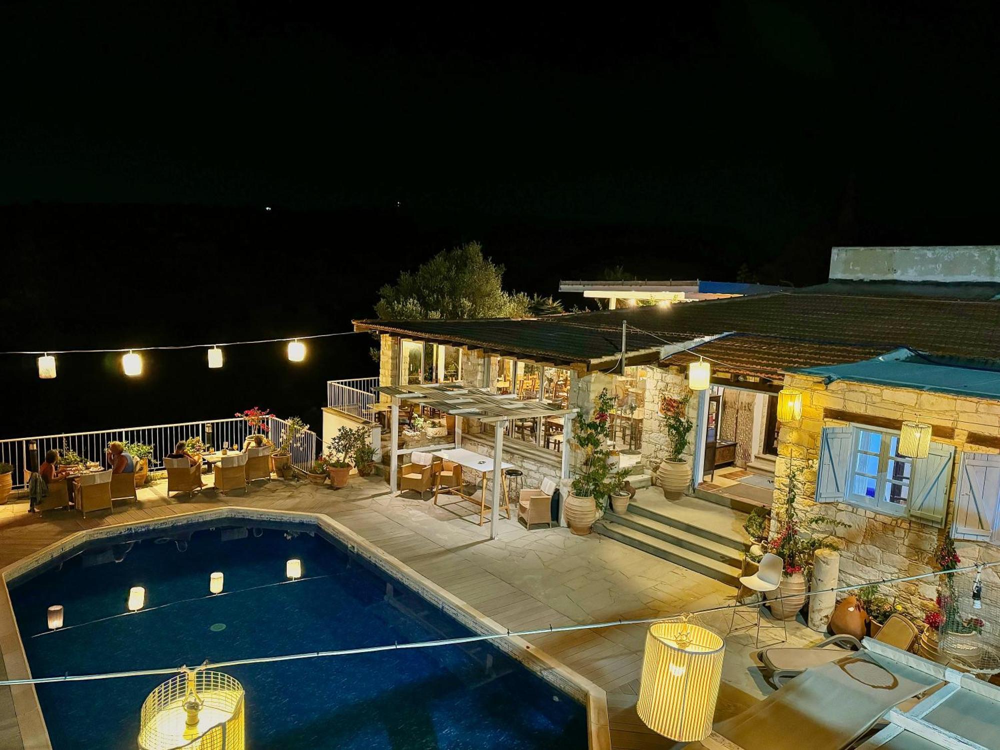 Cyprus Villages Hotel & Restaurant - Central Location - Bed & Breakfast - With Access To Pool And Stunning Views Tokhni Buitenkant foto