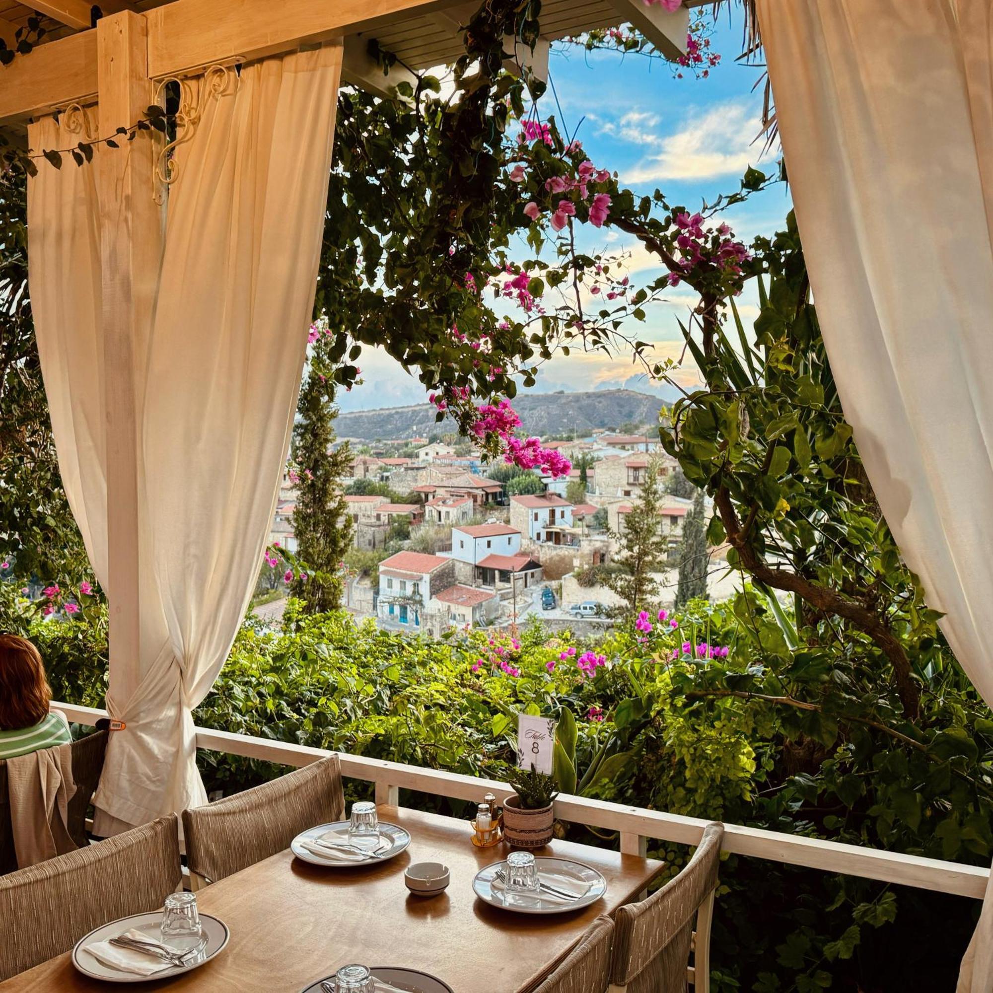 Cyprus Villages Hotel & Restaurant - Central Location - Bed & Breakfast - With Access To Pool And Stunning Views Tokhni Buitenkant foto