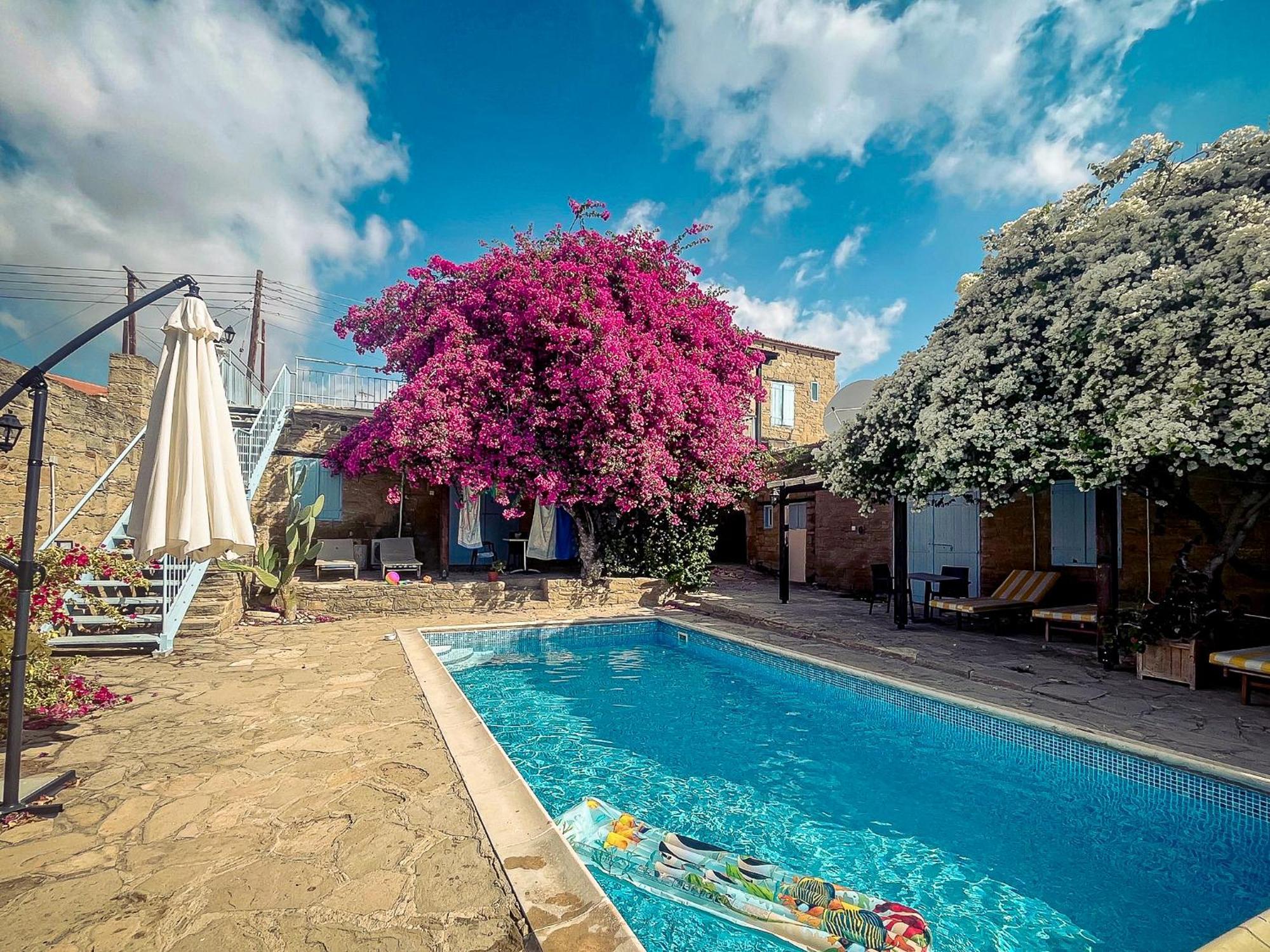 Cyprus Villages Hotel & Restaurant - Central Location - Bed & Breakfast - With Access To Pool And Stunning Views Tokhni Buitenkant foto